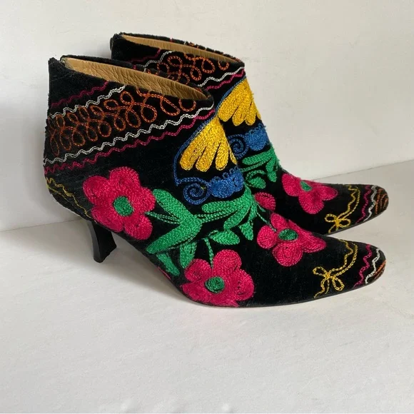 Zeyzani Suzani Embroidered heeled boots EU41 - Picture 3 of 13